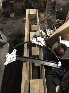 Передний правый стеклоподъемник Chevrolet Lacetti