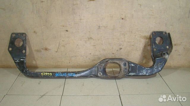 Балка подрадиаторная Audi A6 (C5)