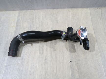 Горловина радиатора Kia Rio 4