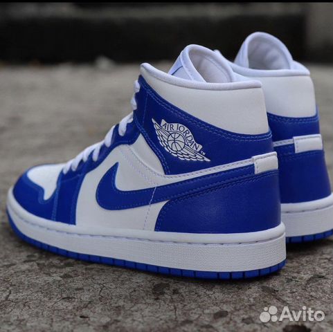 Air Jordan 1 Mid Hyper Royal