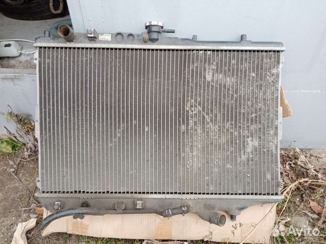 Радиатор охлаждения Mazda 323F BG АКПП