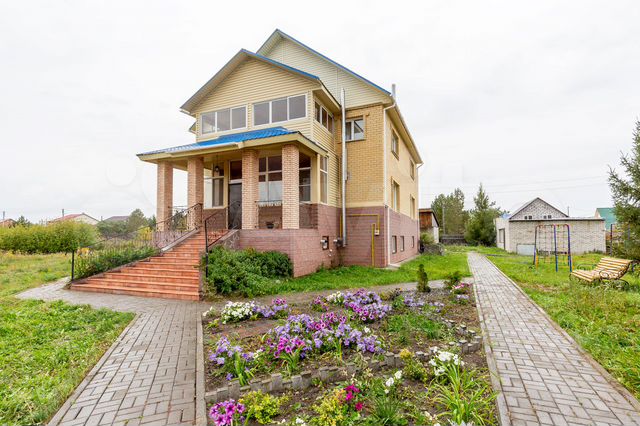 Коттедж 380 м² на участке 25 сот.