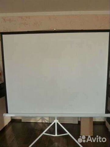 Проектор и экран в аренду