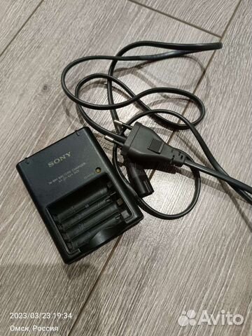 Зарядное устройство Sony bc cs2b