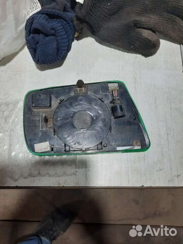 Боковое зеркало