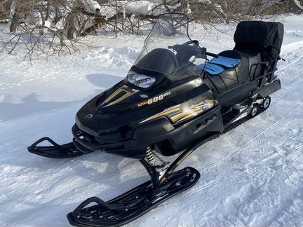 Продаётся снегоход BRP Ski-Doo Skandic Rotax 600 s