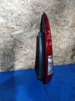 Фонарь задний правый Ford Fusion 2001-2012 хэтчбек