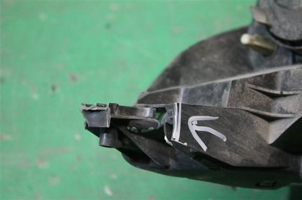 Фара правая Peugeot 2008 2013-2016