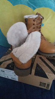 Детские ботинки