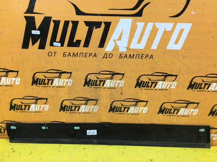 Накладка двери передняя правая Cadillac Srx 2