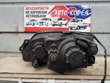 Фара передняя правая Kia Sorento 2002-2005