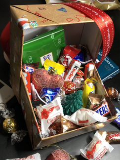 Подарочная коробка