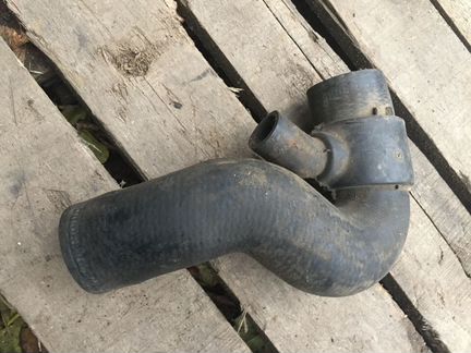 Шланг высокого давления турбины 4B0145832B vw audi