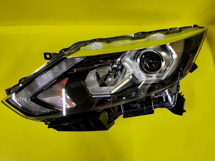 Фара левая Nissan Qashqai J11 260604EH1B