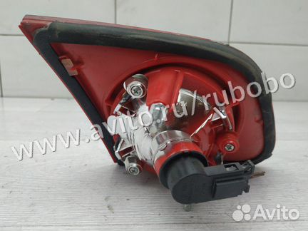 Фонарь в крышку правый Vw Passat B6 BVY 2006