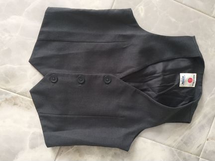 Жилетка для мальчика школьная