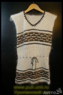 Безрукавка светлая из козьего пуха