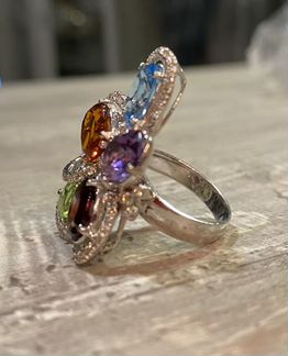 Золотые ювелирные изделия с бриллиантами 583