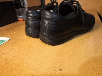 Кожаные кроссовки 43 раз