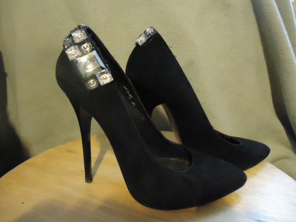 Туфли basconi svarovski 36 разм.замша Italy