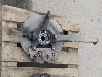 Кулак поворотный передний левый Honda Accord CL9