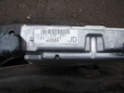 Блок управления двигателем D15B Хонда Партнёр