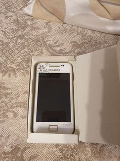Телефон Samsung Ace GT-S5830i