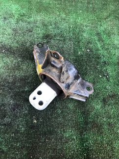 Опора двигателя левая Hyundai I30 1.4 2010