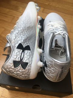 Бутсы с шипами. Under Armour Magnetico Rro FG