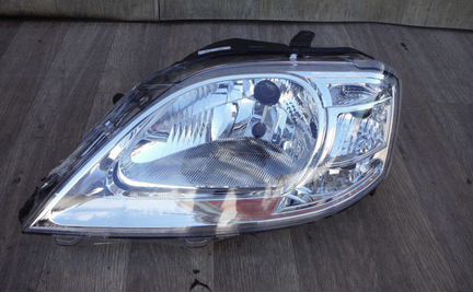 Фара Лада Ларгус левая