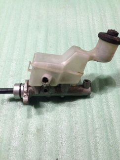 Главный тормозной цилиндр Pontiac Vibe 2002-2007