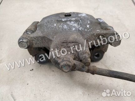 Суппорт передний правый 4773052020B Faw V5