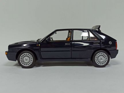 Lancia Delta Integrale Evo Black 1:18 Kyosho