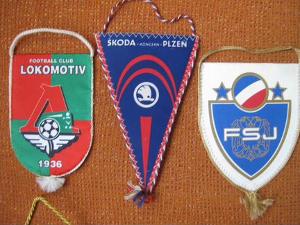 Старые футбольные вымпелы Италия, Бельгия и др