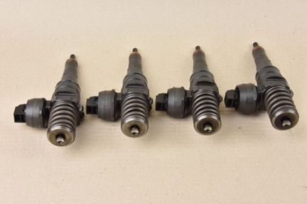 Насос-форсунка Bosch 0414720037 038130073AJ