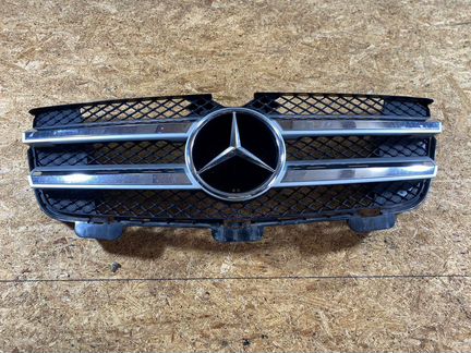 Решетка радиатора на Mercedes-Benz GL-Класс X164