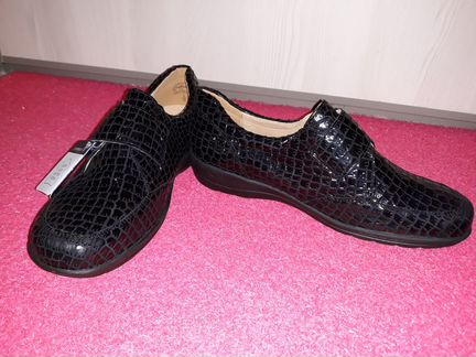 Продам туфли Caprice