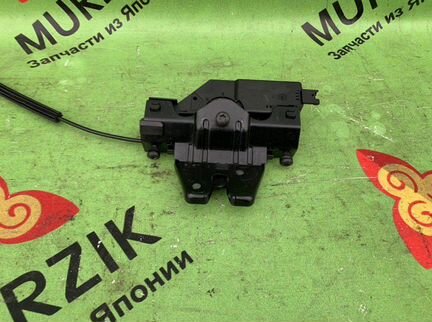 Замок крышки багажника Bmw 3 E90 N53B30A 3.0L 2010