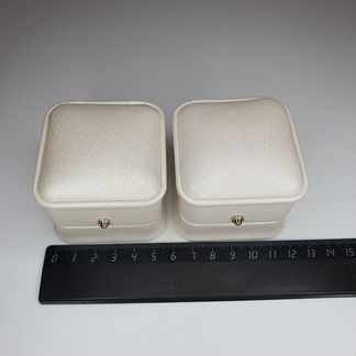 Коробка футляр для кольца белая
