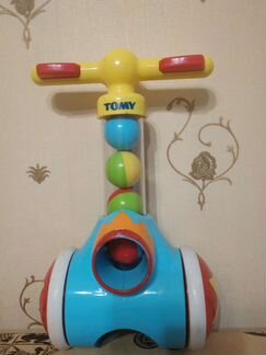 Каталка-катапульта tomy