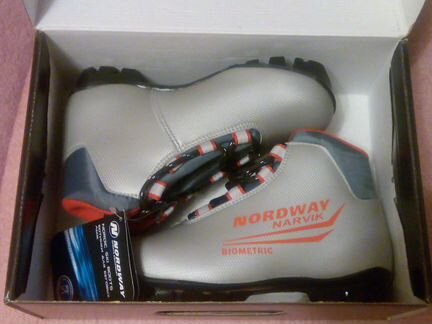 Новые детские лыжные ботинки NNN разм. 33