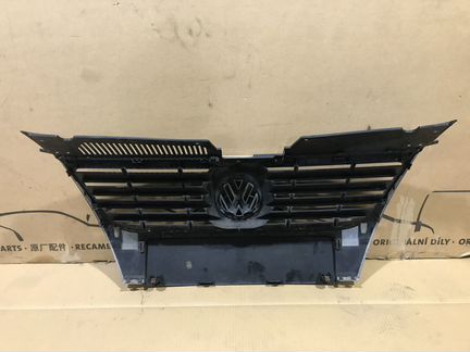 Решетка радиатора Volkswagen Passat B6 3C