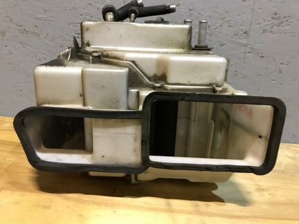 Корпус печки задний нижний Mitsubishi Pajero 3