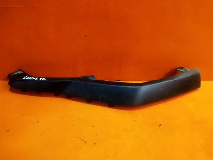 Накладка бампера передняя правая Lexus Rx 4