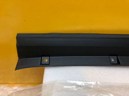 Накладка крышки багажника Range Rover Evoque 1