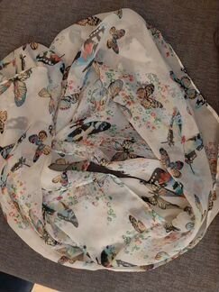 Нежный шарф с бабочками