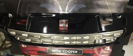 Решетка радиатора Range Rover Sport 2 DK62-8200-XX