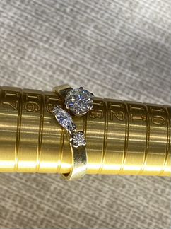 Золотое кольцо с брильянтами