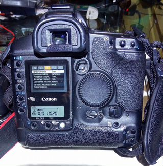Зеркальная камера Canon EOS-1 Ds Mark II
