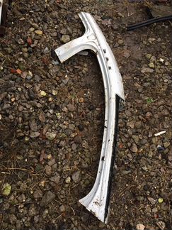 Рено Сандеро стойка лобового стекла правая